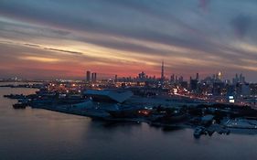 فندق كراون بلازا دبي فيستيفال سيتي